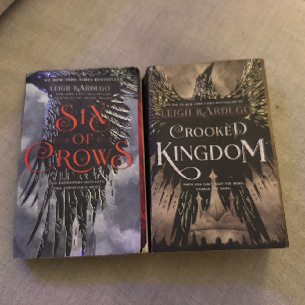 Book Set - Six of Crows & Crooked Kingdom